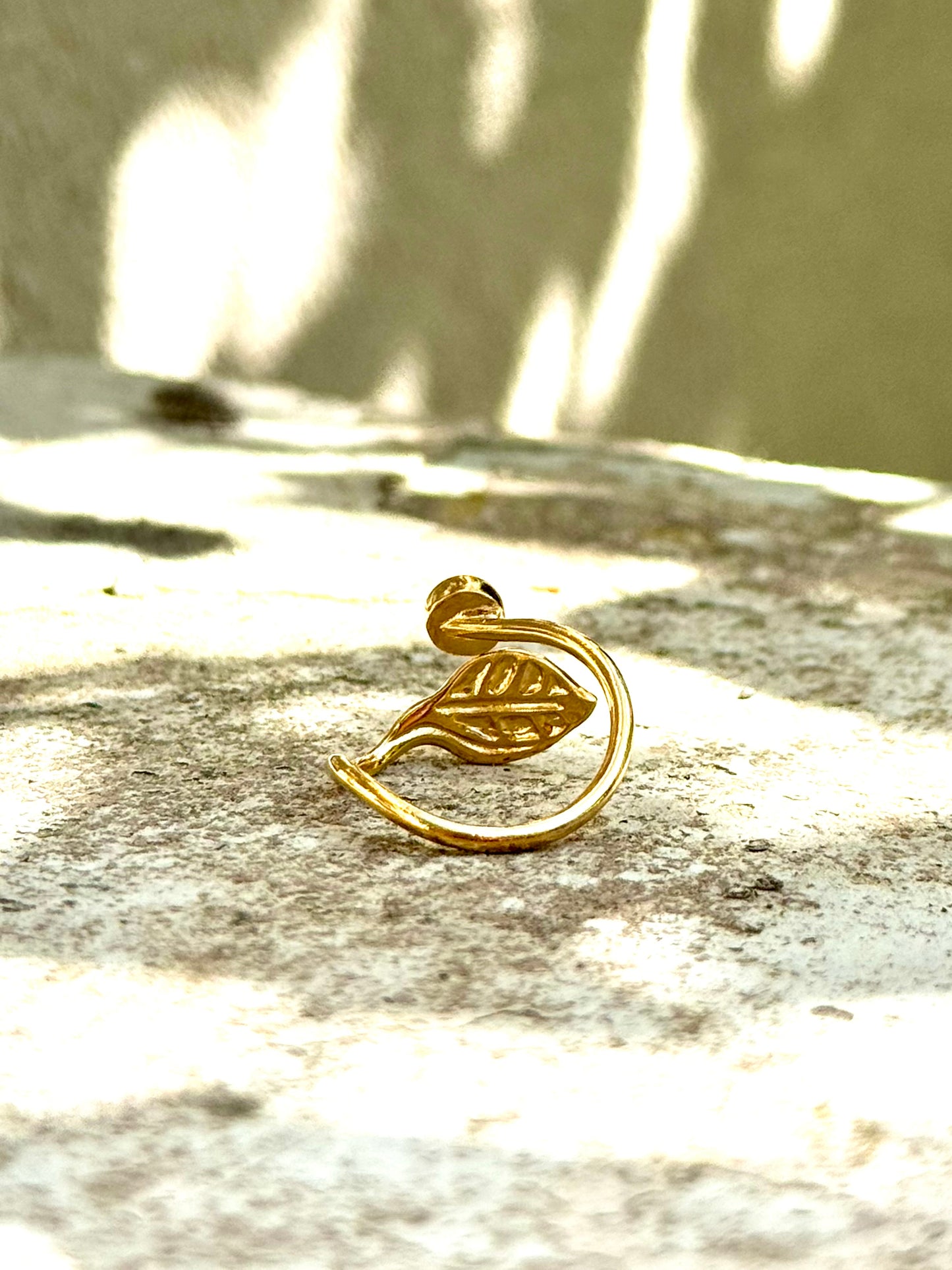 Bague Feuille Naissante - plaqué or et opale
